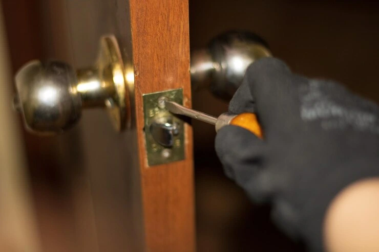 The Ultimate Troubleshooting Guide How to Fix a Door Latch That Refuses to Budge