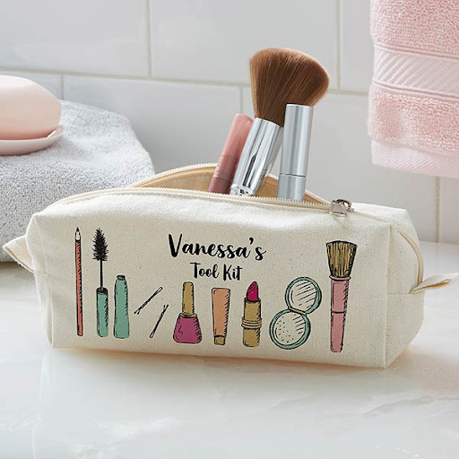 Make a Lasting Impression | Enhancing Your Brand With Custom Cosmetic Bags