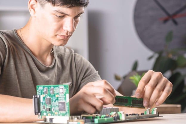Arrow Recovery Group on the Right to Repair: Why Easier Repairs Could Change the Future of Electronics Recycling